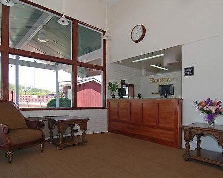 Rodeway Inn بريفارد المظهر الداخلي الصورة