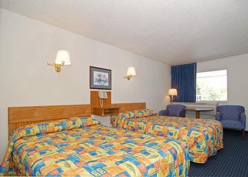 Rodeway Inn بريفارد الغرفة الصورة