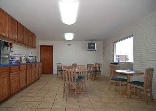 Rodeway Inn بريفارد المطعم الصورة